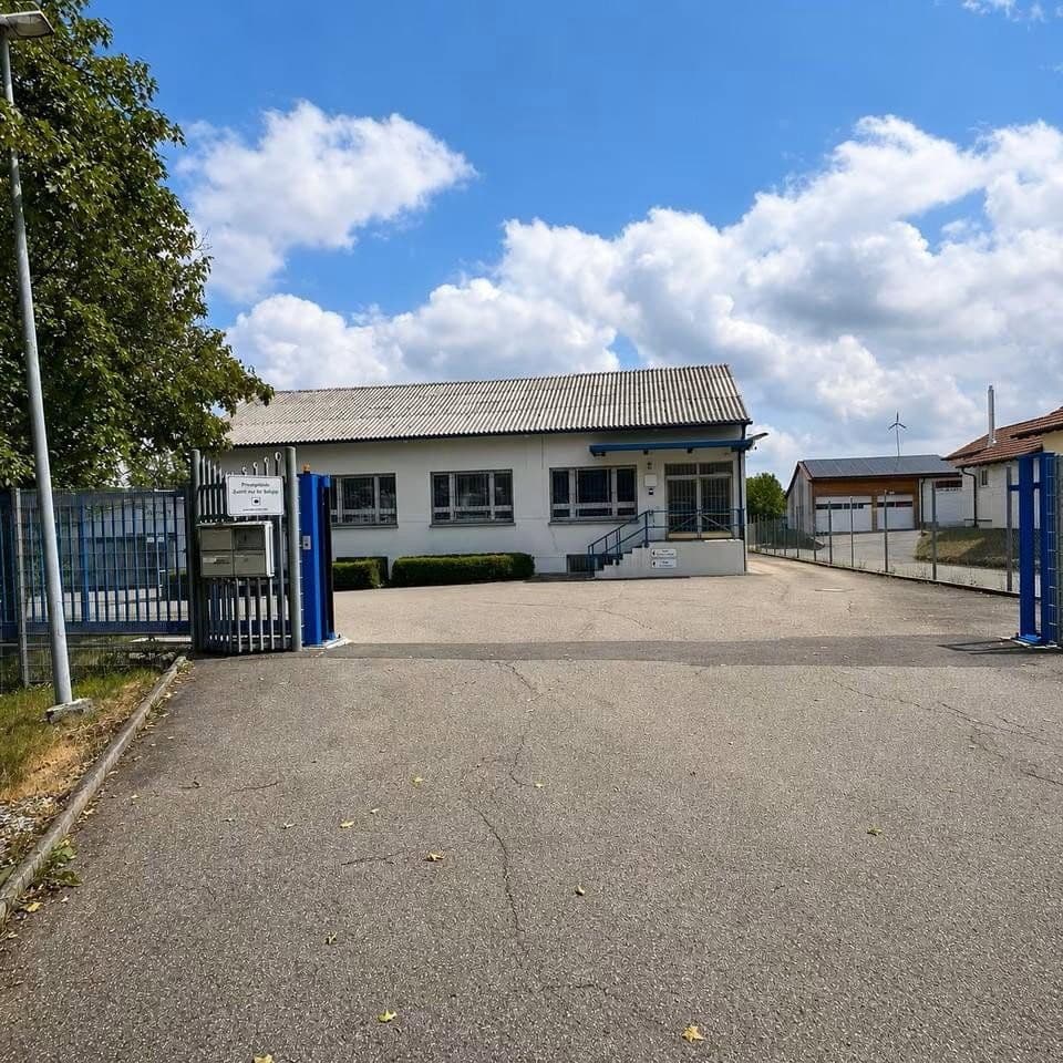 Prenájom nebytového priestoru 1.000 m², Kornbühlstr. 100, Burladingen, Bádensko-Wurttembersko Prenájom nebytového priestoru 1.000 m², Kornbühlstr. 100, Burladingen, Bádensko-Wurttembersko