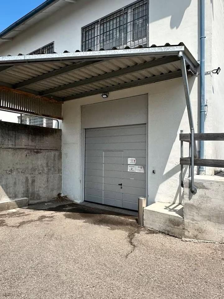 Prenájom nebytového priestoru 1.000 m², Kornbühlstr. 100, Burladingen, Bádensko-Wurttembersko Prenájom nebytového priestoru 1.000 m², Kornbühlstr. 100, Burladingen, Bádensko-Wurttembersko