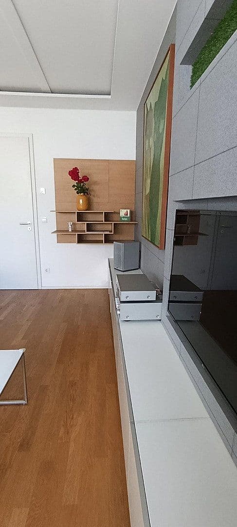 Predaj bytu 3-izbový 74 m², Berlin, Berlín Predaj bytu 3-izbový 74 m², Berlin, Berlín