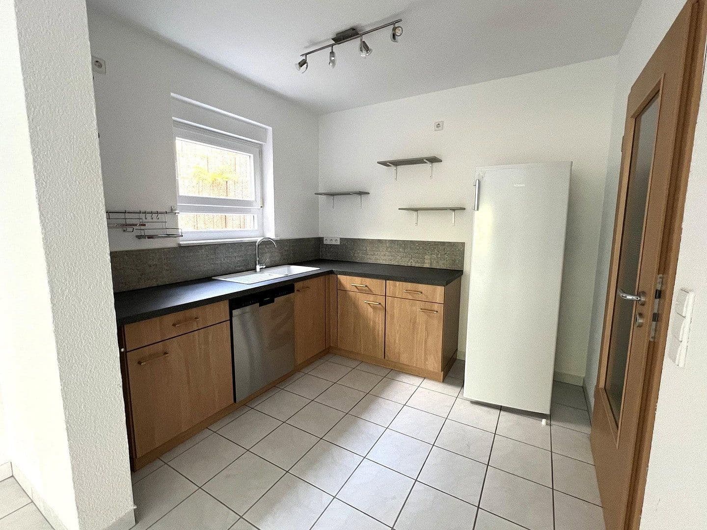 Predaj domu 328 m², pozemok 680 m², Reichenbach-Steegen, Porýnie-Falcko Predaj domu 328 m², pozemok 680 m², Reichenbach-Steegen, Porýnie-Falcko
