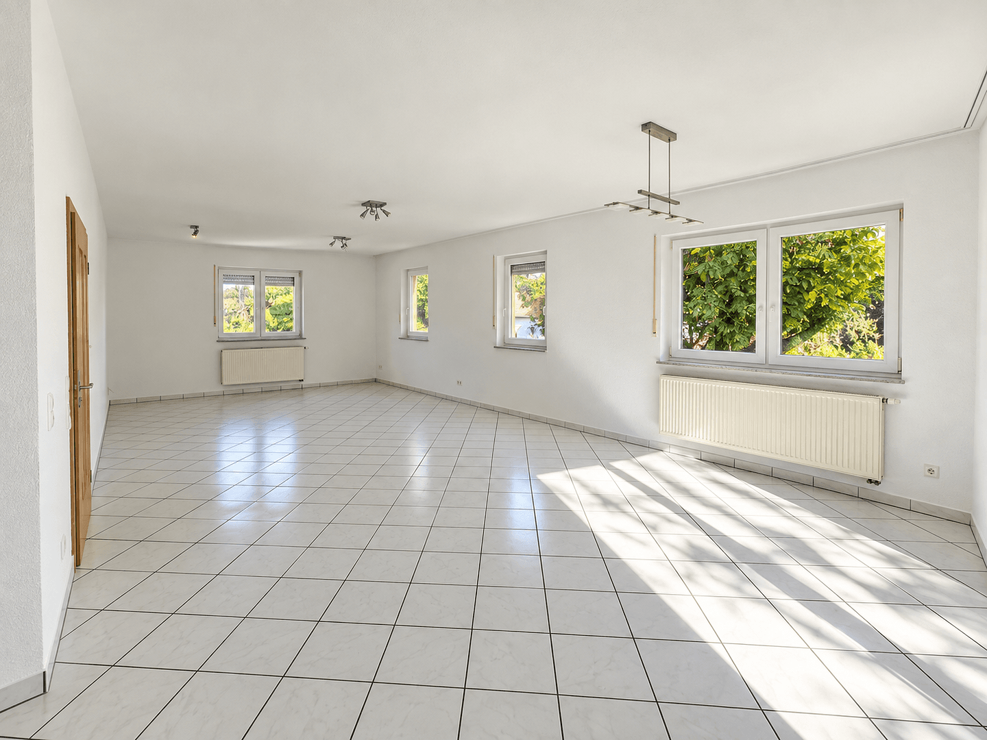Predaj domu 328 m², pozemok 680 m², Reichenbach-Steegen, Porýnie-Falcko Predaj domu 328 m², pozemok 680 m², Reichenbach-Steegen, Porýnie-Falcko