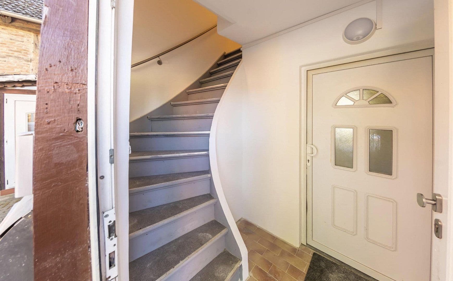 Prenájom bytu 4-izbový 100 m², Leipziger Straße 226, Braunschweig, Dolné Sasko Prenájom bytu 4-izbový 100 m², Leipziger Straße 226, Braunschweig, Dolné Sasko