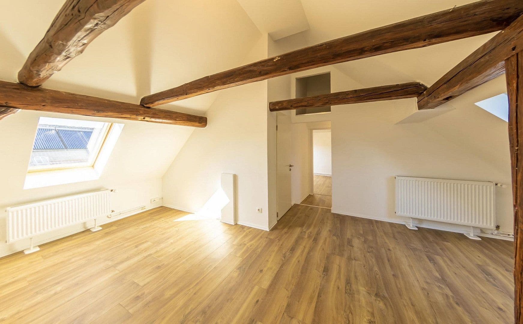 Prenájom bytu 4-izbový 100 m², Leipziger Straße 226, Braunschweig, Dolné Sasko Prenájom bytu 4-izbový 100 m², Leipziger Straße 226, Braunschweig, Dolné Sasko