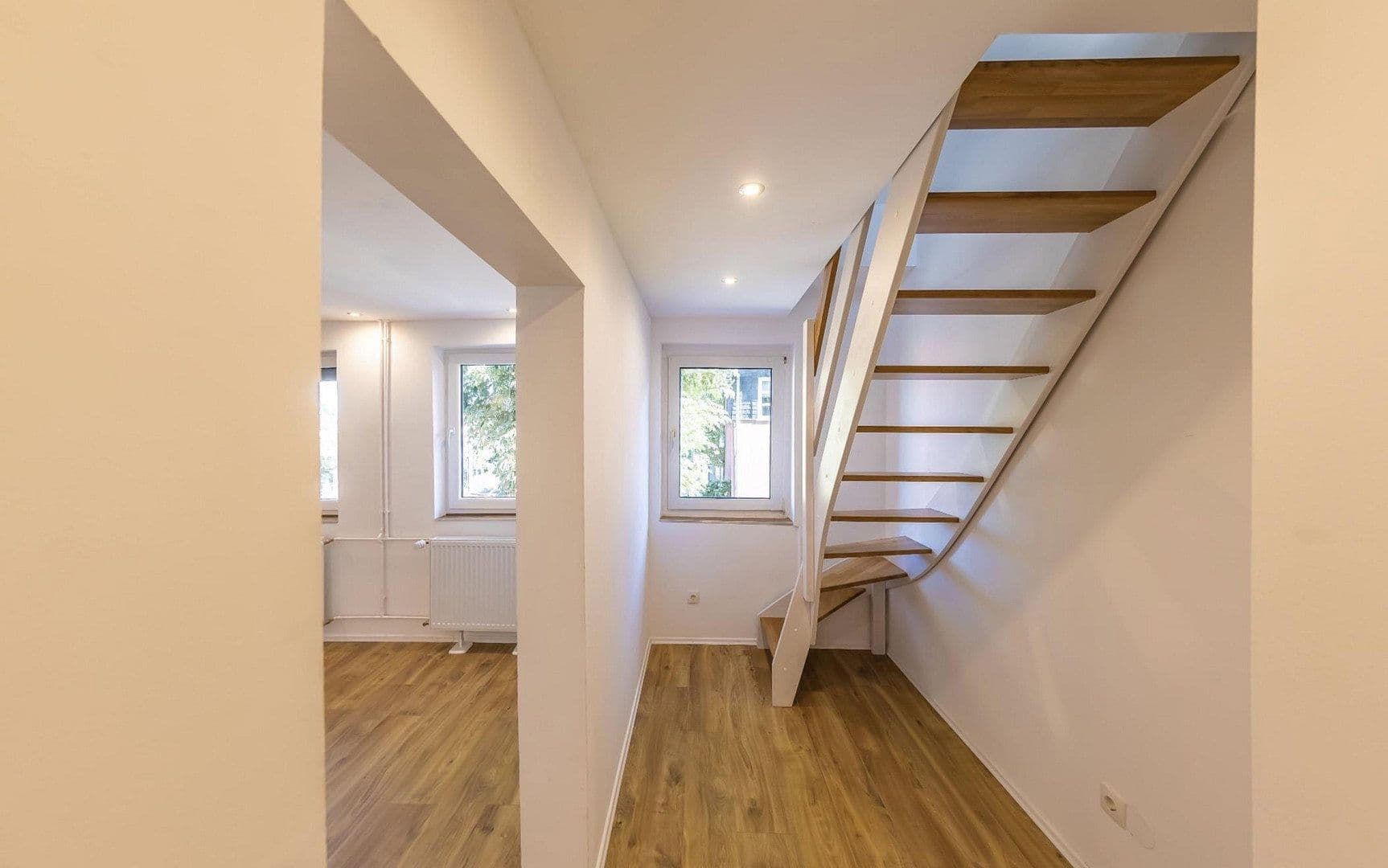 Prenájom bytu 4-izbový 100 m², Leipziger Straße 226, Braunschweig, Dolné Sasko Prenájom bytu 4-izbový 100 m², Leipziger Straße 226, Braunschweig, Dolné Sasko