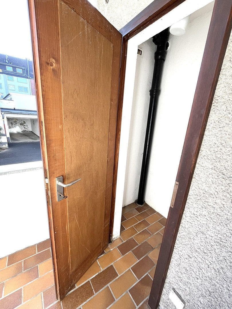 Prenájom bytu 2-izbový 65 m², Mülheimer Freiheit, Köln, Severné Porýnie - Westfálsko Prenájom bytu 2-izbový 65 m², Mülheimer Freiheit, Köln, Severné Porýnie - Westfálsko