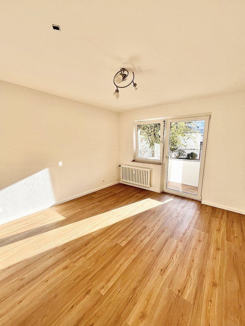 Prenájom bytu 2-izbový 65 m², Mülheimer Freiheit, Köln, Severné Porýnie - Westfálsko Prenájom bytu 2-izbový 65 m², Mülheimer Freiheit, Köln, Severné Porýnie - Westfálsko