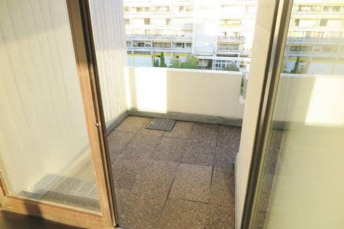 Prenájom bytu 3-izbový 84 m², Karlsruhe, Bádensko-Wurttembersko Prenájom bytu 3-izbový 84 m², Karlsruhe, Bádensko-Wurttembersko