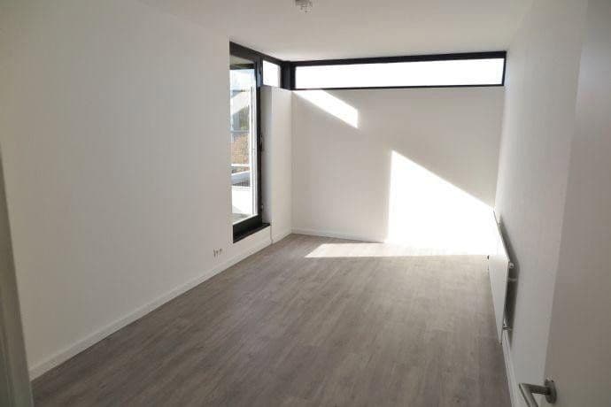 Prenájom bytu 3-izbový 84 m², Karlsruhe, Bádensko-Wurttembersko Prenájom bytu 3-izbový 84 m², Karlsruhe, Bádensko-Wurttembersko