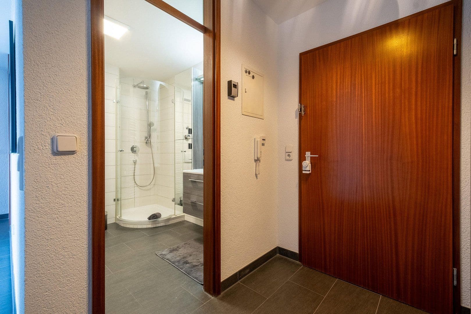 Prenájom bytu 2-izbový 57 m², Stuttgarterstr. 26, Steinenbronn, Bádensko-Wurttembersko Prenájom bytu 2-izbový 57 m², Stuttgarterstr. 26, Steinenbronn, Bádensko-Wurttembersko