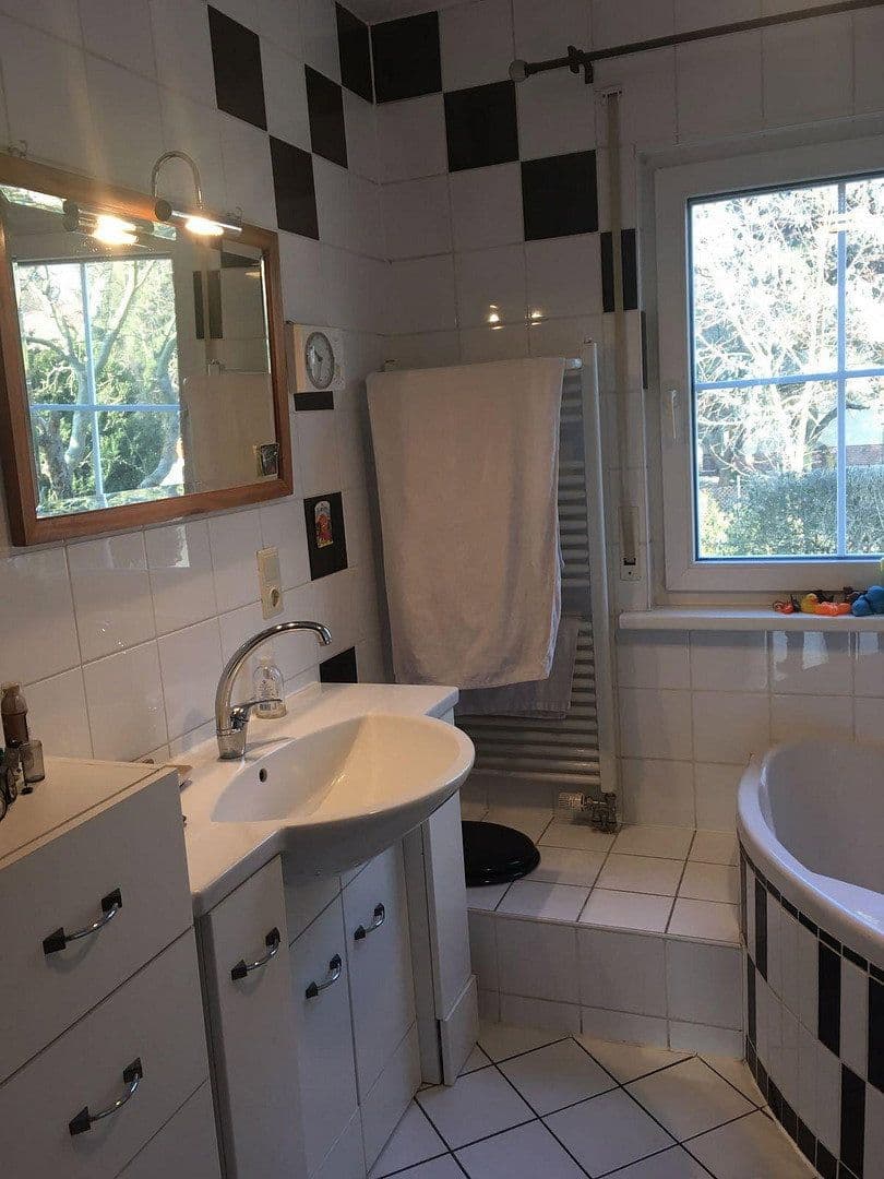 Predaj domu 144 m², pozemok 597 m², Stahnsdorf, Brandenbursko Predaj domu 144 m², pozemok 597 m², Stahnsdorf, Brandenbursko