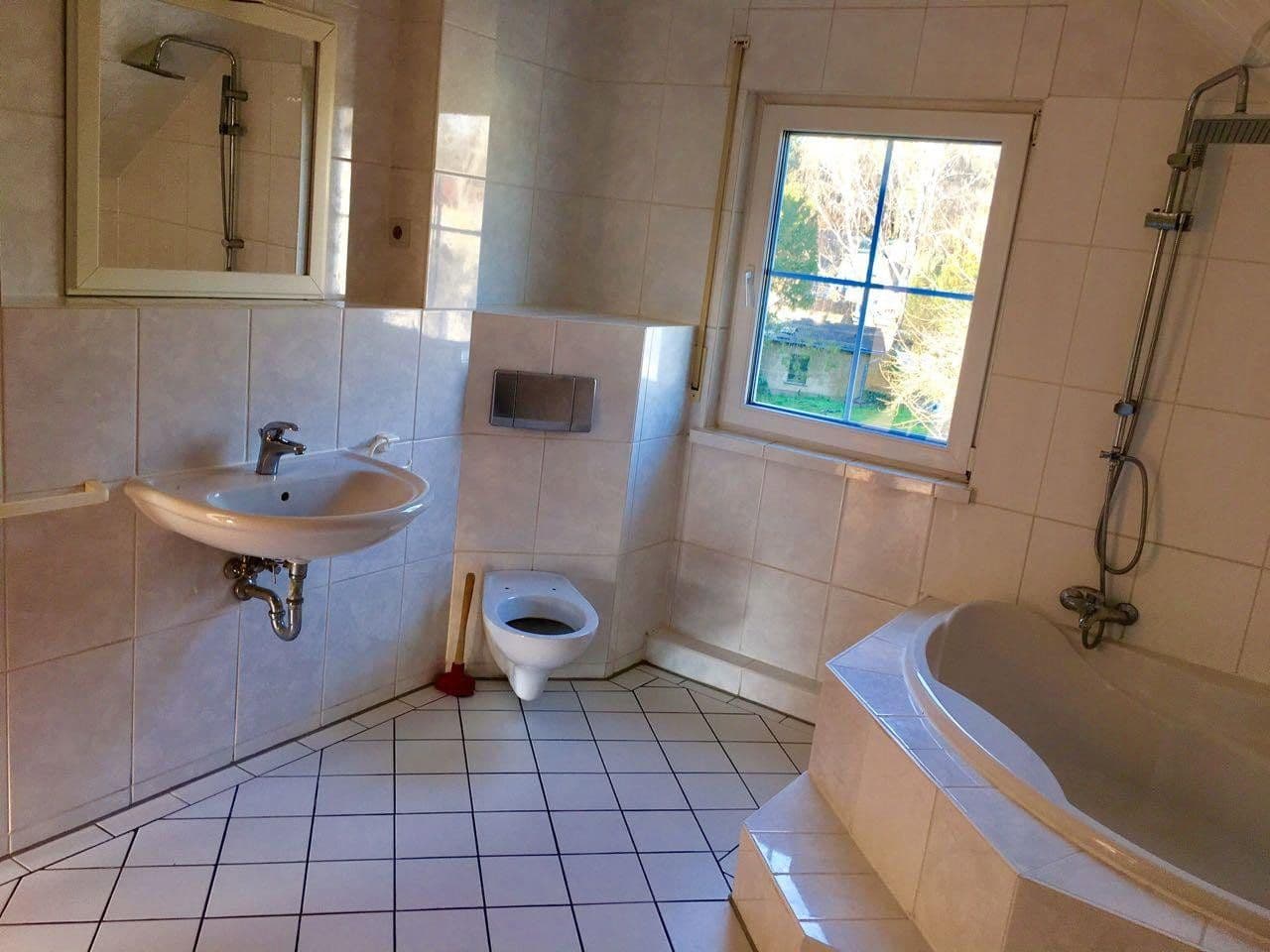 Predaj domu 144 m², pozemok 597 m², Stahnsdorf, Brandenbursko Predaj domu 144 m², pozemok 597 m², Stahnsdorf, Brandenbursko