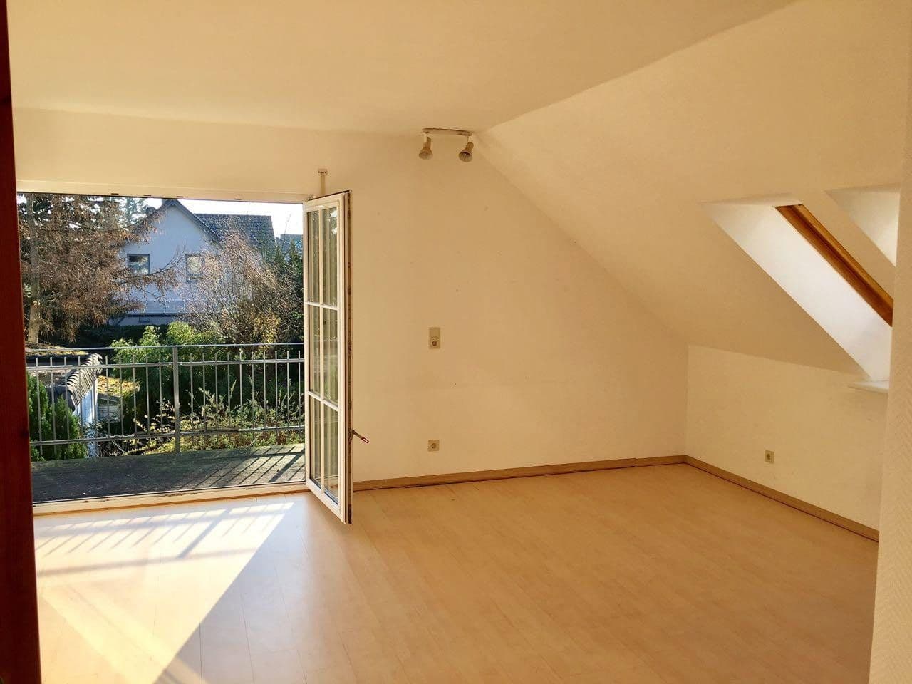 Predaj domu 144 m², pozemok 597 m², Stahnsdorf, Brandenbursko Predaj domu 144 m², pozemok 597 m², Stahnsdorf, Brandenbursko
