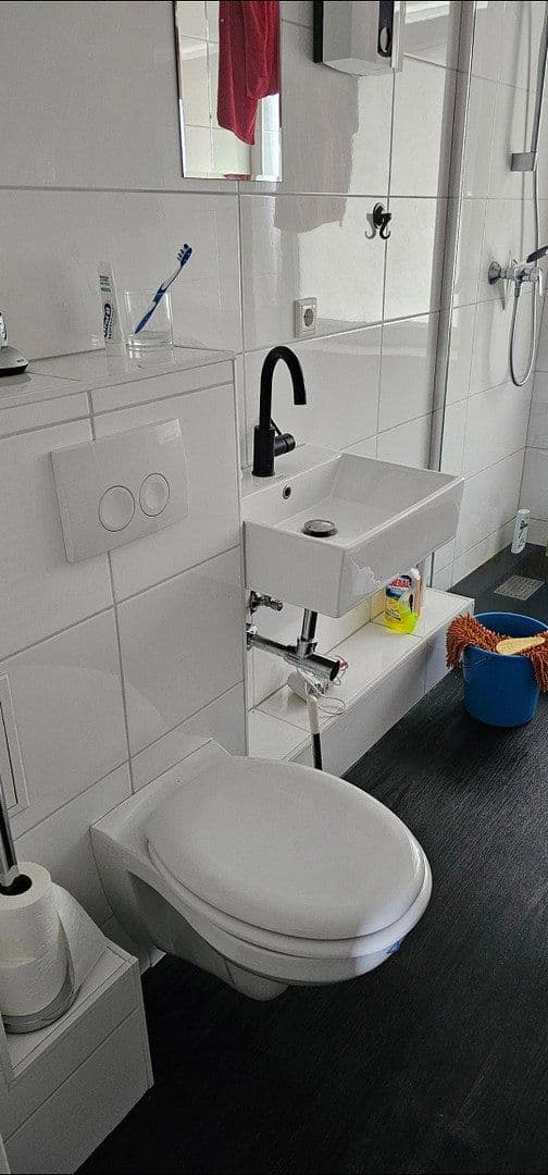 Prenájom bytu 2-izbový 65 m², Kamper Str. 50, Solingen, Severné Porýnie - Westfálsko Prenájom bytu 2-izbový 65 m², Kamper Str. 50, Solingen, Severné Porýnie - Westfálsko