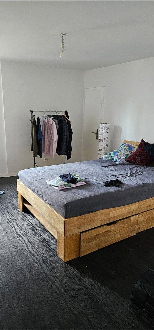 Prenájom bytu 2-izbový 65 m², Kamper Str. 50, Solingen, Severné Porýnie - Westfálsko Prenájom bytu 2-izbový 65 m², Kamper Str. 50, Solingen, Severné Porýnie - Westfálsko