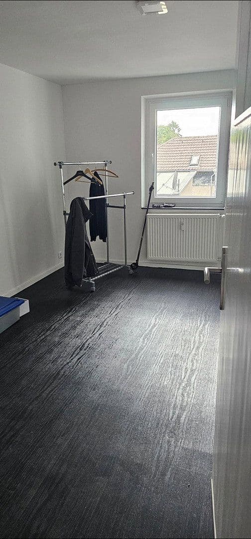 Prenájom bytu 2-izbový 65 m², Kamper Str. 50, Solingen, Severné Porýnie - Westfálsko Prenájom bytu 2-izbový 65 m², Kamper Str. 50, Solingen, Severné Porýnie - Westfálsko