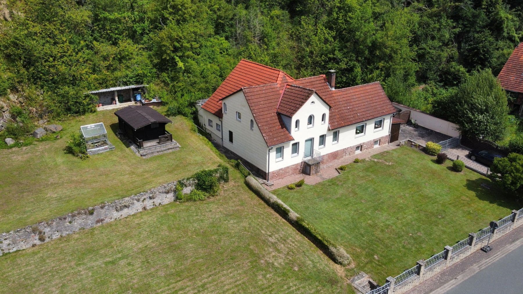 Predaj domu 160 m², pozemok 2.163 m², Untere Straße 38, Brevörde, Dolné Sasko Predaj domu 160 m², pozemok 2.163 m², Untere Straße 38, Brevörde, Dolné Sasko