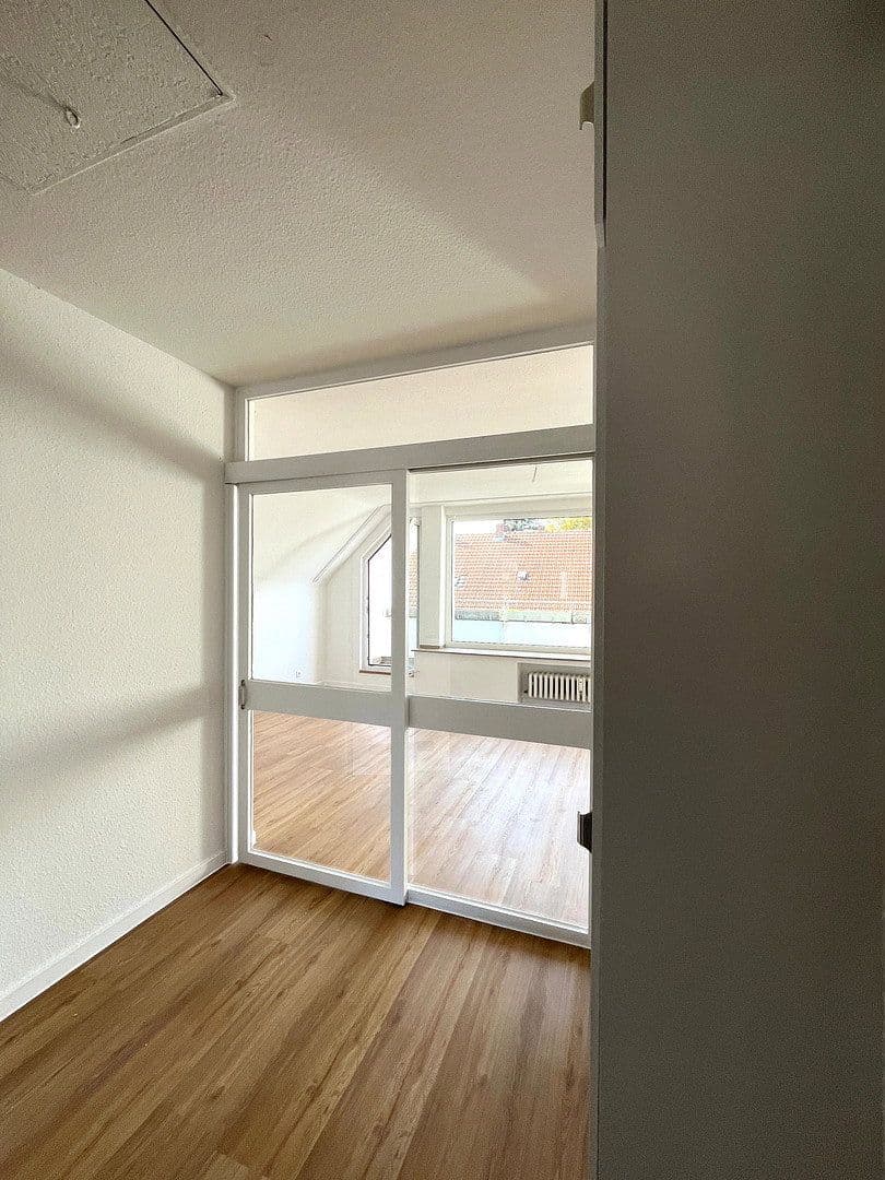 Prenájom bytu 2-izbový 69 m², Mülheimer Freiheit, Köln, Severné Porýnie - Westfálsko Prenájom bytu 2-izbový 69 m², Mülheimer Freiheit, Köln, Severné Porýnie - Westfálsko