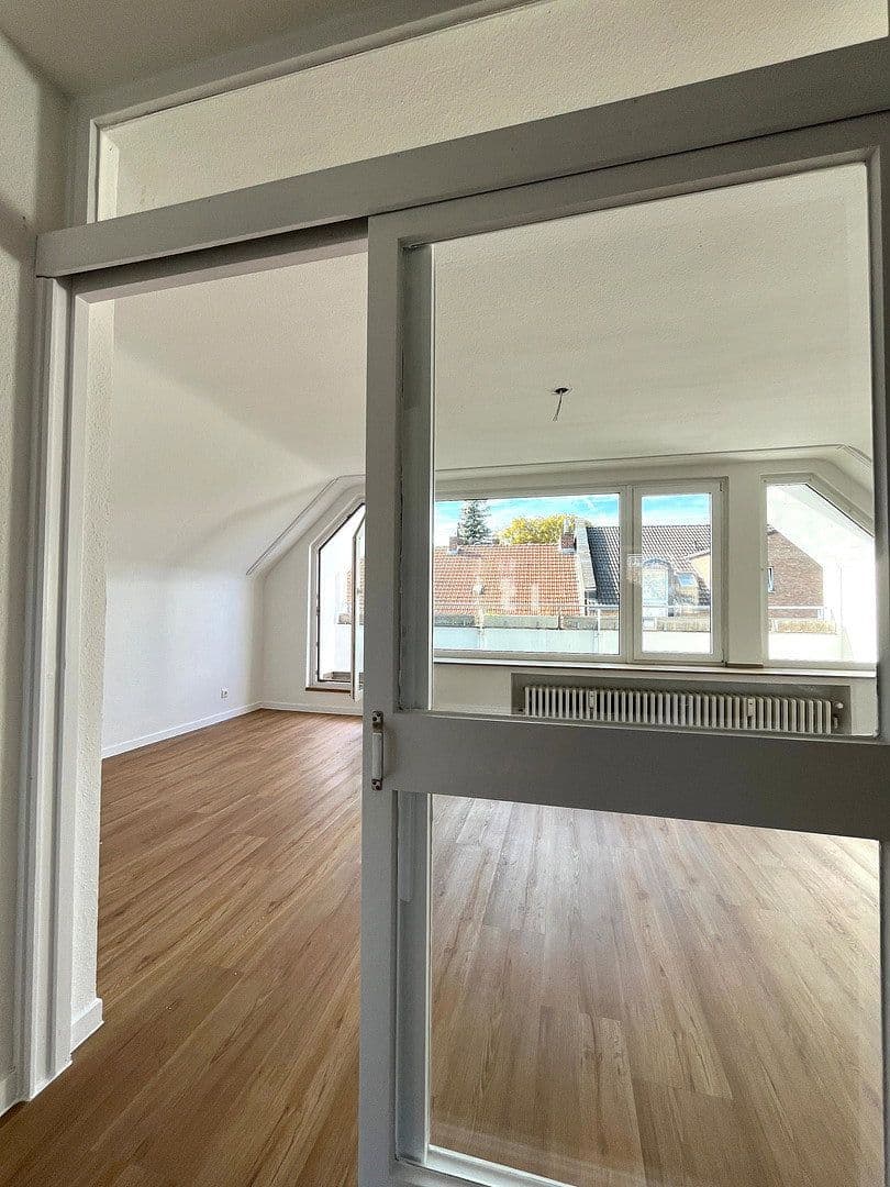 Prenájom bytu 2-izbový 69 m², Mülheimer Freiheit, Köln, Severné Porýnie - Westfálsko Prenájom bytu 2-izbový 69 m², Mülheimer Freiheit, Köln, Severné Porýnie - Westfálsko