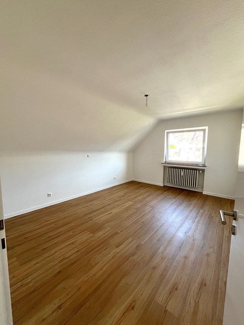 Prenájom bytu 2-izbový 69 m², Mülheimer Freiheit, Köln, Severné Porýnie - Westfálsko Prenájom bytu 2-izbový 69 m², Mülheimer Freiheit, Köln, Severné Porýnie - Westfálsko