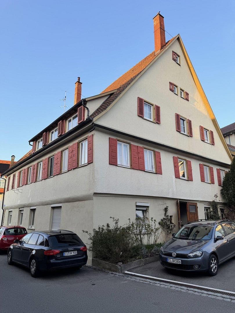 Prenájom bytu 4-izbový 90 m², Untere Grabenstraße 8, Weilheim an der Teck, Bádensko-Wurttembersko Prenájom bytu 4-izbový 90 m², Untere Grabenstraße 8, Weilheim an der Teck, Bádensko-Wurttembersko