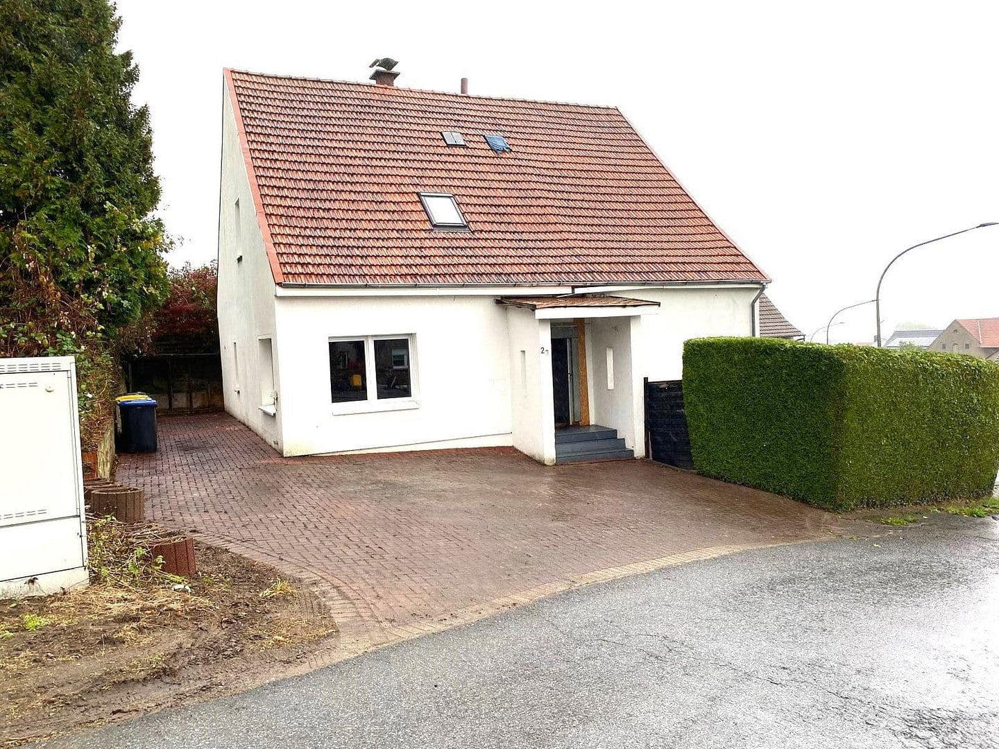 Predaj domu 169 m², pozemok 430 m², Schnathorster Str. 23, Lübbecke, Severné Porýnie - Westfálsko Predaj domu 169 m², pozemok 430 m², Schnathorster Str. 23, Lübbecke, Severné Porýnie - Westfálsko