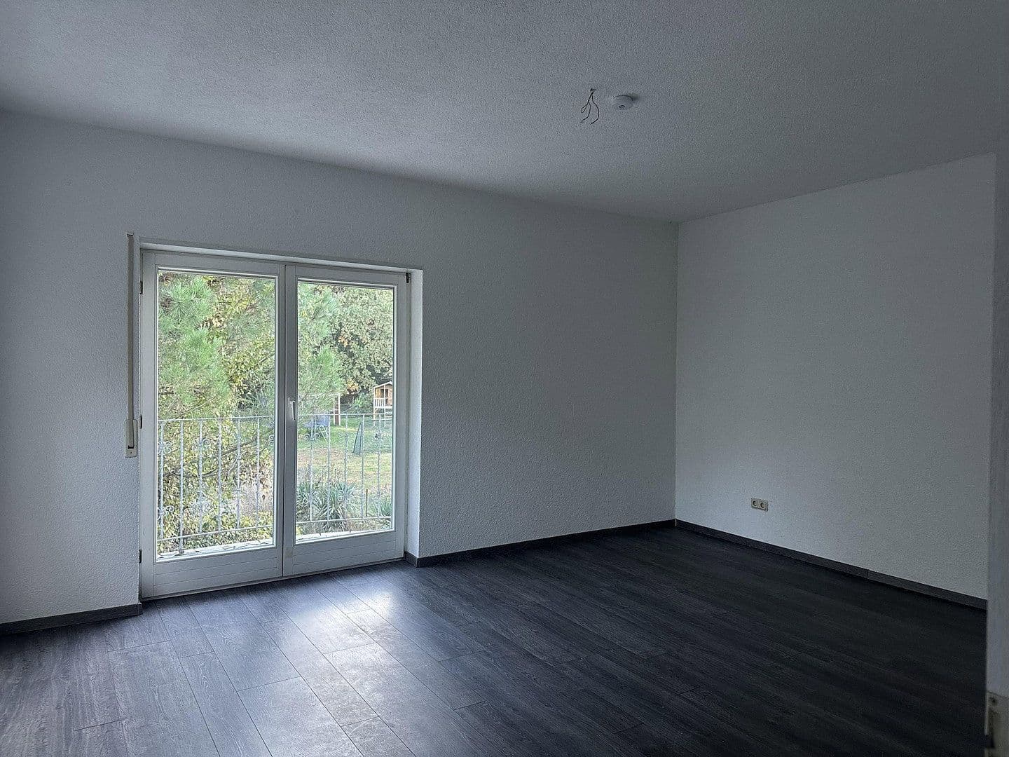 Prenájom bytu 3-izbový 136 m², Wiesentalerstr. 16, Waghäusel, Bádensko-Wurttembersko Prenájom bytu 3-izbový 136 m², Wiesentalerstr. 16, Waghäusel, Bádensko-Wurttembersko