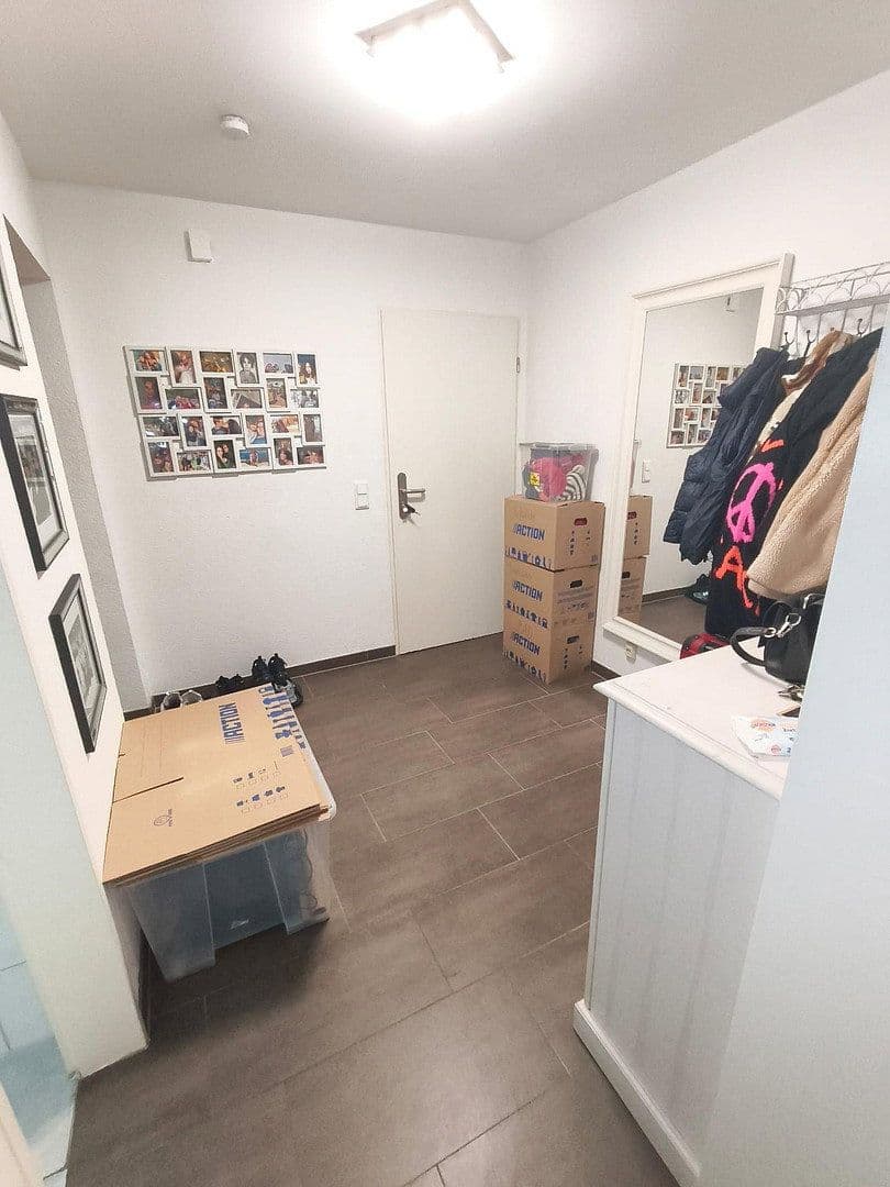 Prenájom bytu 3-izbový 85 m², Neviandtstrasse, Wuppertal, Severné Porýnie - Westfálsko Prenájom bytu 3-izbový 85 m², Neviandtstrasse, Wuppertal, Severné Porýnie - Westfálsko