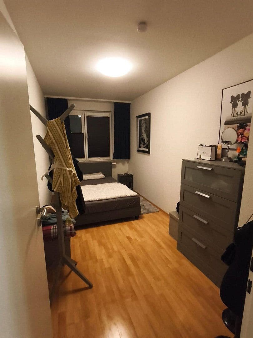 Prenájom bytu 3-izbový 85 m², Neviandtstrasse, Wuppertal, Severné Porýnie - Westfálsko Prenájom bytu 3-izbový 85 m², Neviandtstrasse, Wuppertal, Severné Porýnie - Westfálsko