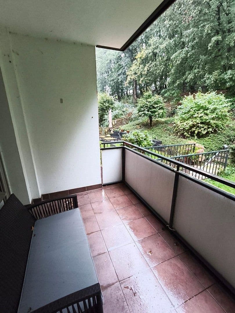 Prenájom bytu 3-izbový 85 m², Neviandtstrasse, Wuppertal, Severné Porýnie - Westfálsko Prenájom bytu 3-izbový 85 m², Neviandtstrasse, Wuppertal, Severné Porýnie - Westfálsko