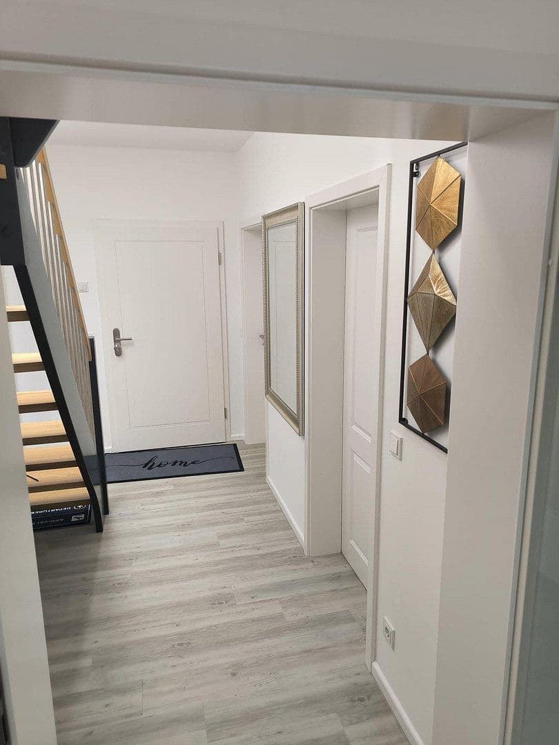 Prenájom bytu 3-izbový 89 m², Hürth, Severné Porýnie - Westfálsko Prenájom bytu 3-izbový 89 m², Hürth, Severné Porýnie - Westfálsko