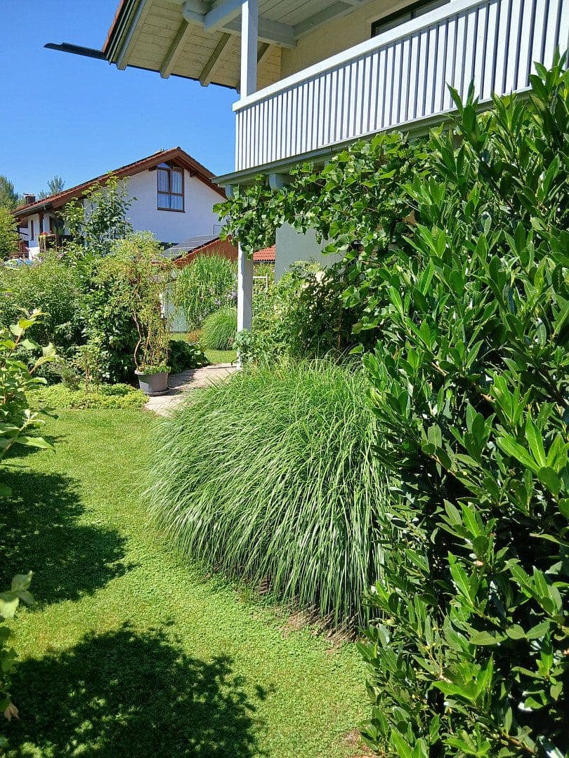 Prenájom bytu 4-izbový 130 m², Raubling, Bavorsko Prenájom bytu 4-izbový 130 m², Raubling, Bavorsko