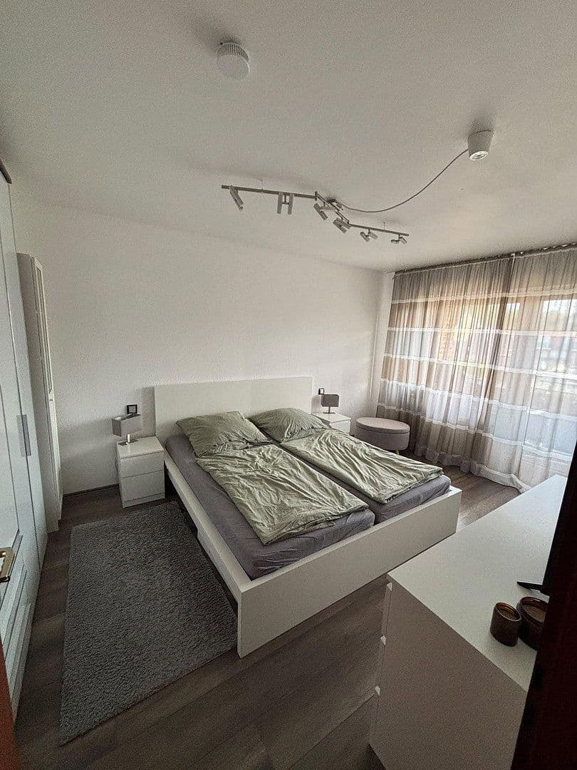 Prenájom bytu 2-izbový 74 m², Köln, Severné Porýnie - Westfálsko Prenájom bytu 2-izbový 74 m², Köln, Severné Porýnie - Westfálsko