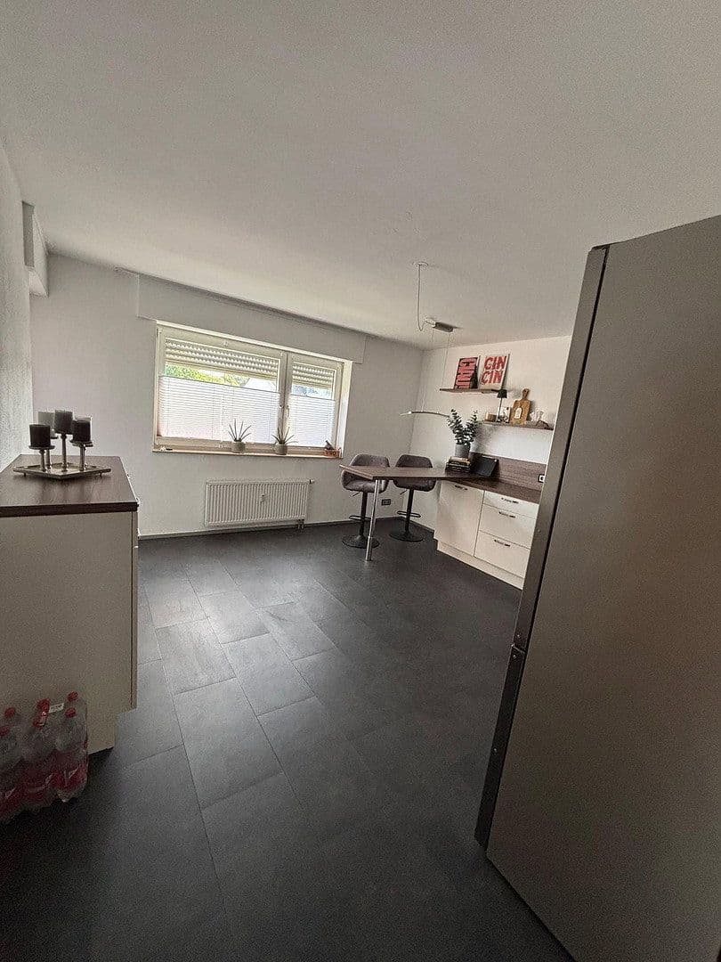 Prenájom bytu 2-izbový 74 m², Köln, Severné Porýnie - Westfálsko Prenájom bytu 2-izbový 74 m², Köln, Severné Porýnie - Westfálsko