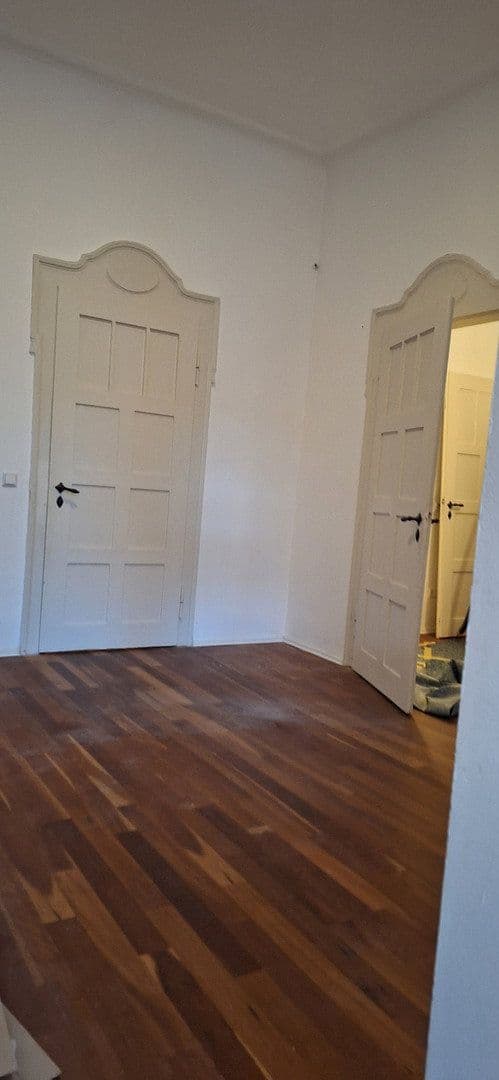 Prenájom bytu 3-izbový 78 m², Stuttgart, Bádensko-Wurttembersko Prenájom bytu 3-izbový 78 m², Stuttgart, Bádensko-Wurttembersko