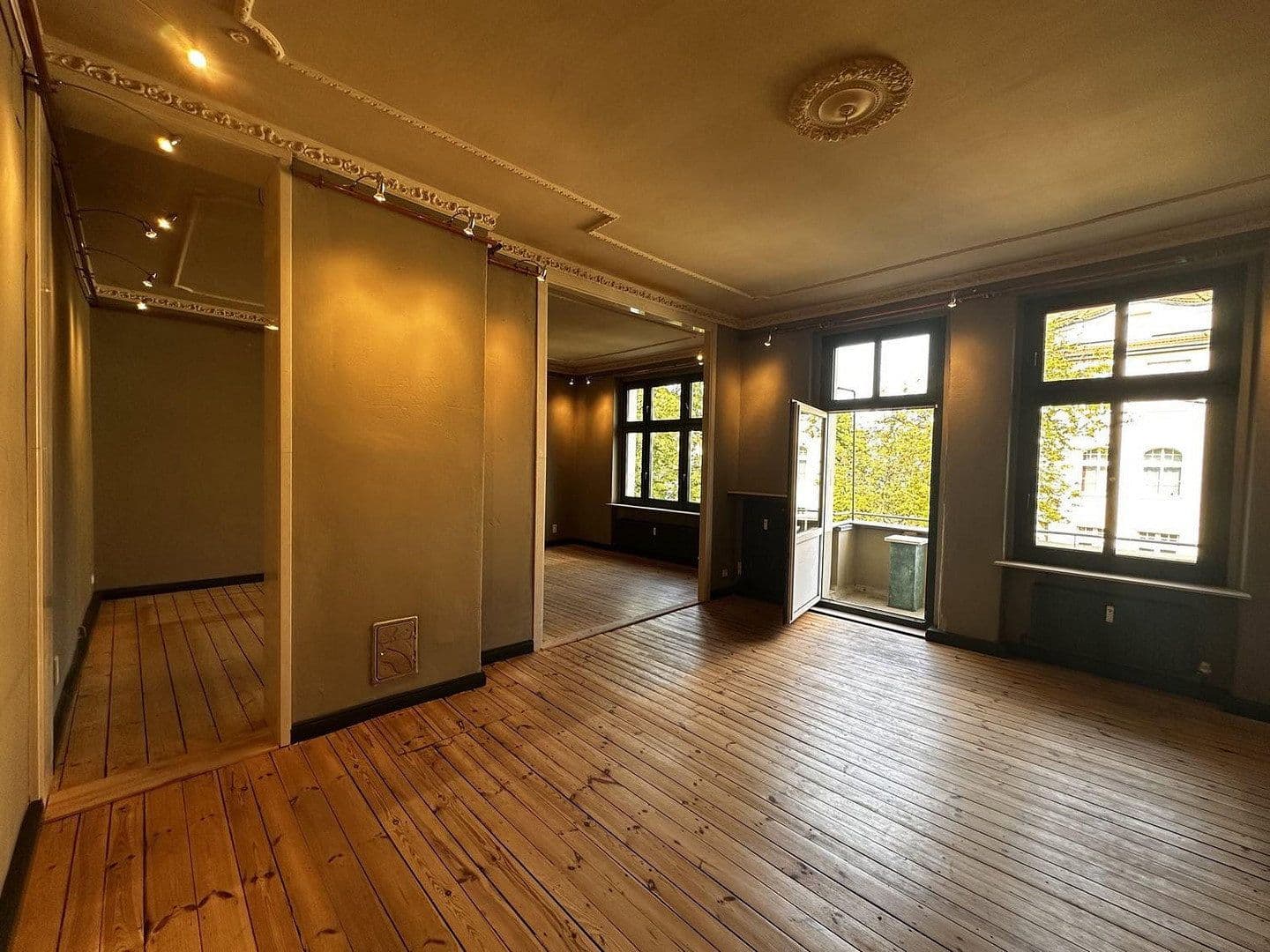 Predaj bytu 3-izbový 81 m², Stubenrauchstr.41, Berlin, Berlín Predaj bytu 3-izbový 81 m², Stubenrauchstr.41, Berlin, Berlín