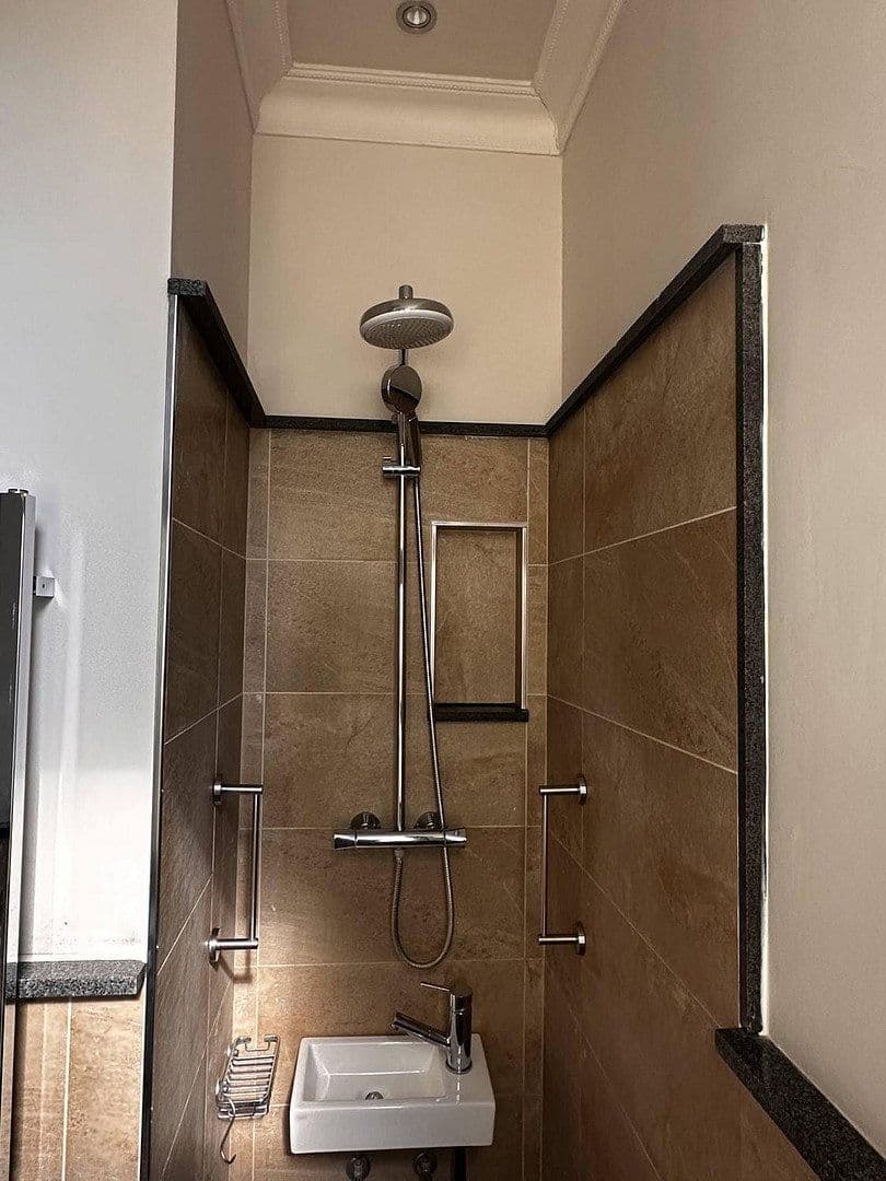 Predaj bytu 3-izbový 81 m², Stubenrauchstr.41, Berlin, Berlín Predaj bytu 3-izbový 81 m², Stubenrauchstr.41, Berlin, Berlín