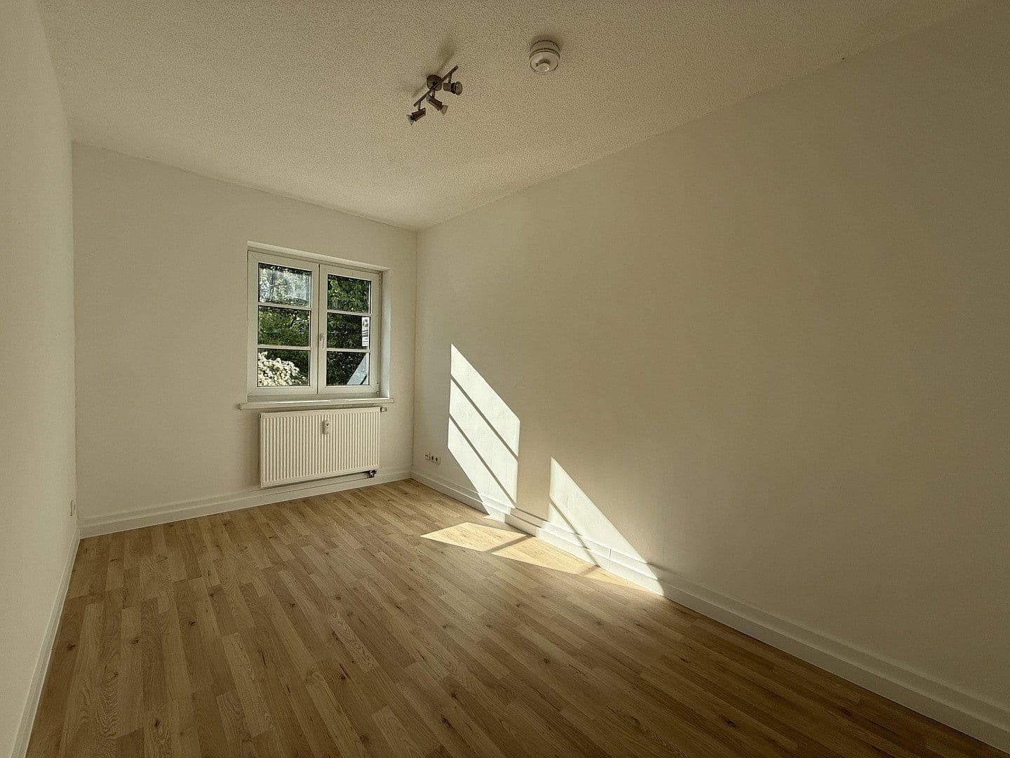 Prenájom bytu 3-izbový 64 m², Alter Reichenbacherstr. 16, Plavno, Sasko Prenájom bytu 3-izbový 64 m², Alter Reichenbacherstr. 16, Plavno, Sasko