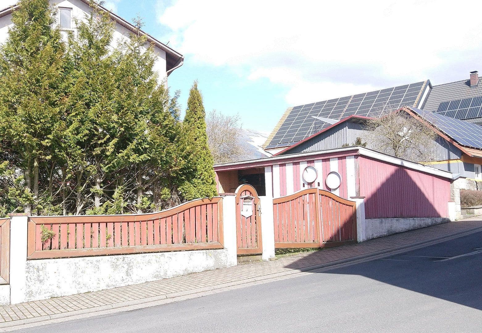 Predaj domu 118 m², pozemok 290 m², Bad Brückenau, Bavorsko Predaj domu 118 m², pozemok 290 m², Bad Brückenau, Bavorsko