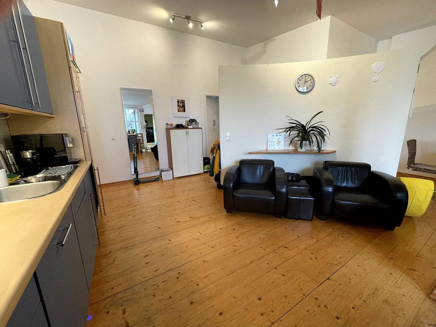 Predaj bytu 3-izbový 119 m², Berlin, Berlín Predaj bytu 3-izbový 119 m², Berlin, Berlín