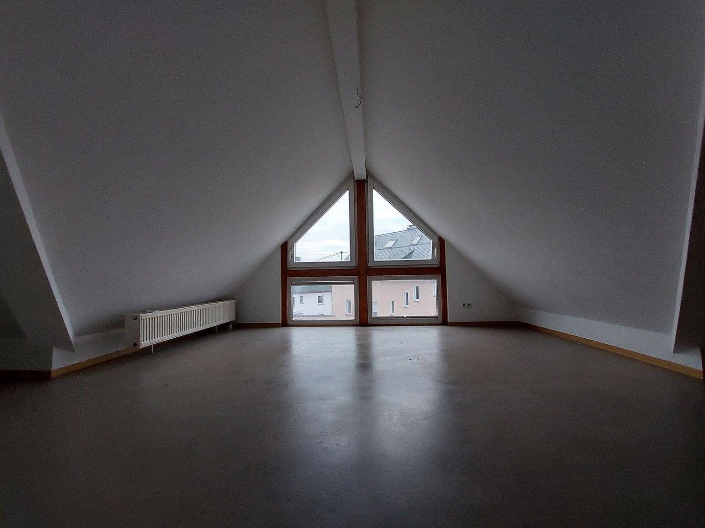 Prenájom bytu 5-izbový 112 m², Neuwied, Porýnie-Falcko Prenájom bytu 5-izbový 112 m², Neuwied, Porýnie-Falcko