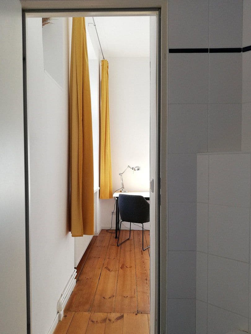 Prenájom bytu 1-izbový 25 m², Berlin, Berlín Prenájom bytu 1-izbový 25 m², Berlin, Berlín