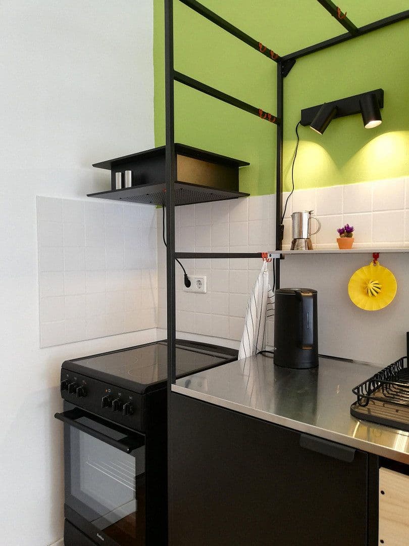 Prenájom bytu 1-izbový 25 m², Berlin, Berlín Prenájom bytu 1-izbový 25 m², Berlin, Berlín