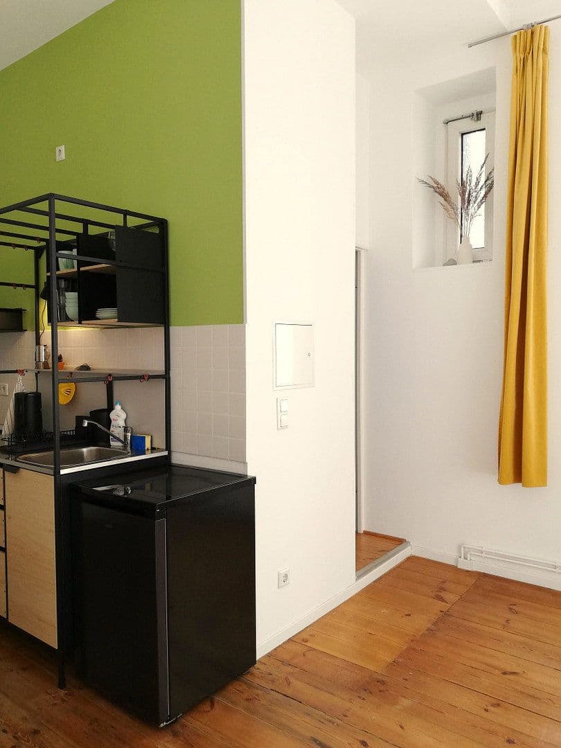 Prenájom bytu 1-izbový 25 m², Berlin, Berlín Prenájom bytu 1-izbový 25 m², Berlin, Berlín