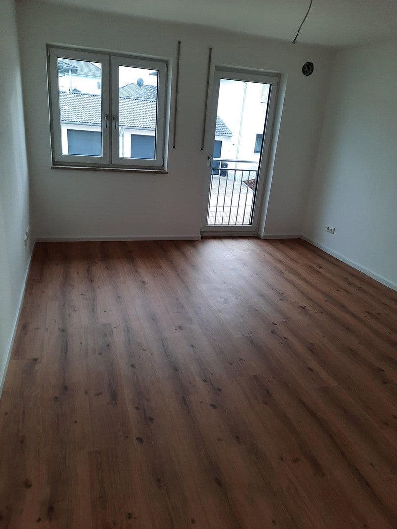 Prenájom bytu 3-izbový 94 m², Weng, Bavorsko Prenájom bytu 3-izbový 94 m², Weng, Bavorsko