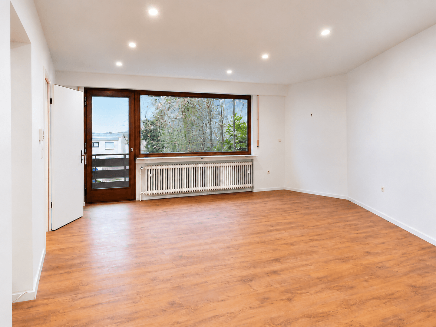 Prenájom bytu 3-izbový 90 m², Höhr-Grenzhausen, Porýnie-Falcko Prenájom bytu 3-izbový 90 m², Höhr-Grenzhausen, Porýnie-Falcko