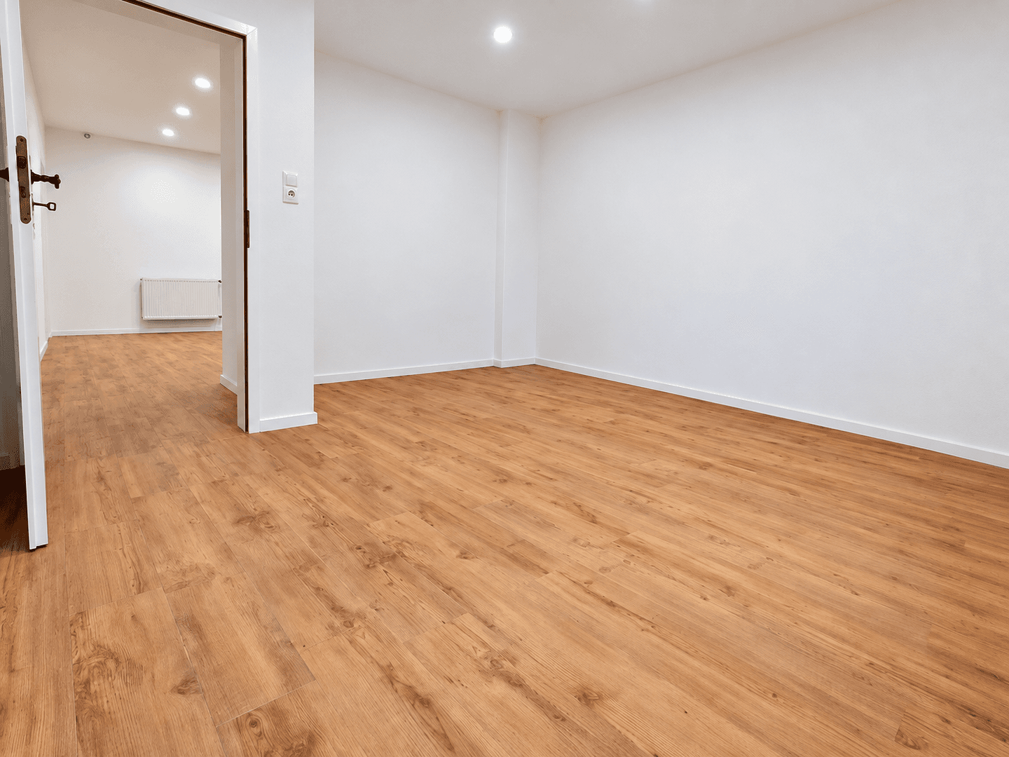 Prenájom bytu 3-izbový 90 m², Höhr-Grenzhausen, Porýnie-Falcko Prenájom bytu 3-izbový 90 m², Höhr-Grenzhausen, Porýnie-Falcko