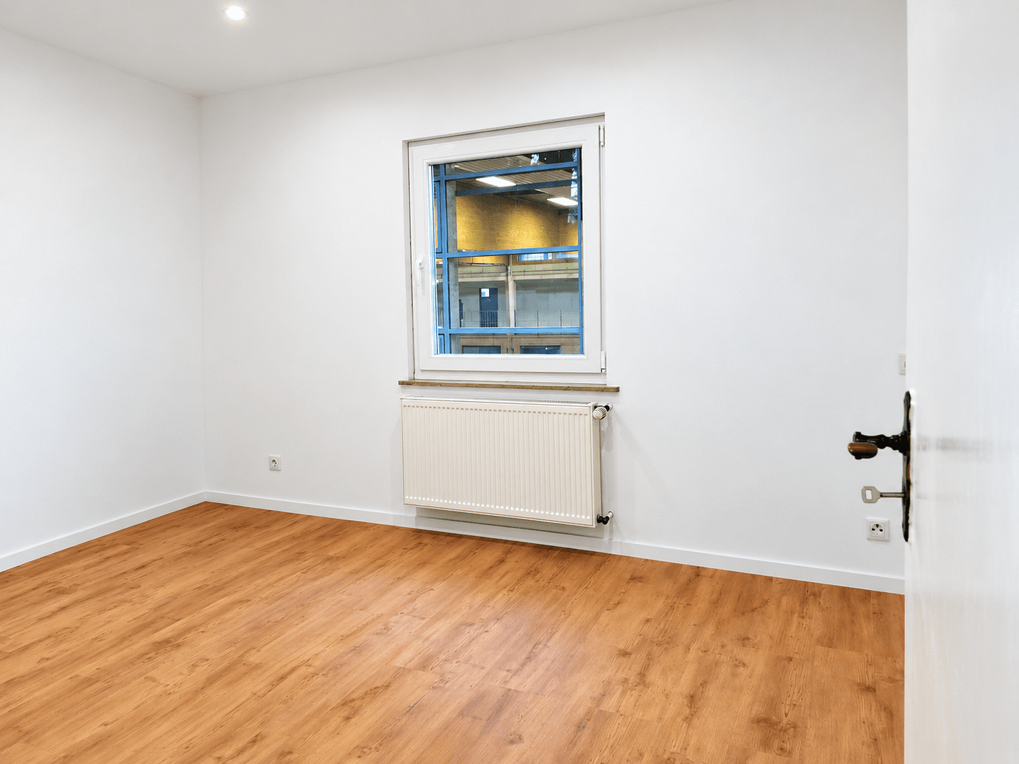Prenájom bytu 3-izbový 90 m², Höhr-Grenzhausen, Porýnie-Falcko Prenájom bytu 3-izbový 90 m², Höhr-Grenzhausen, Porýnie-Falcko