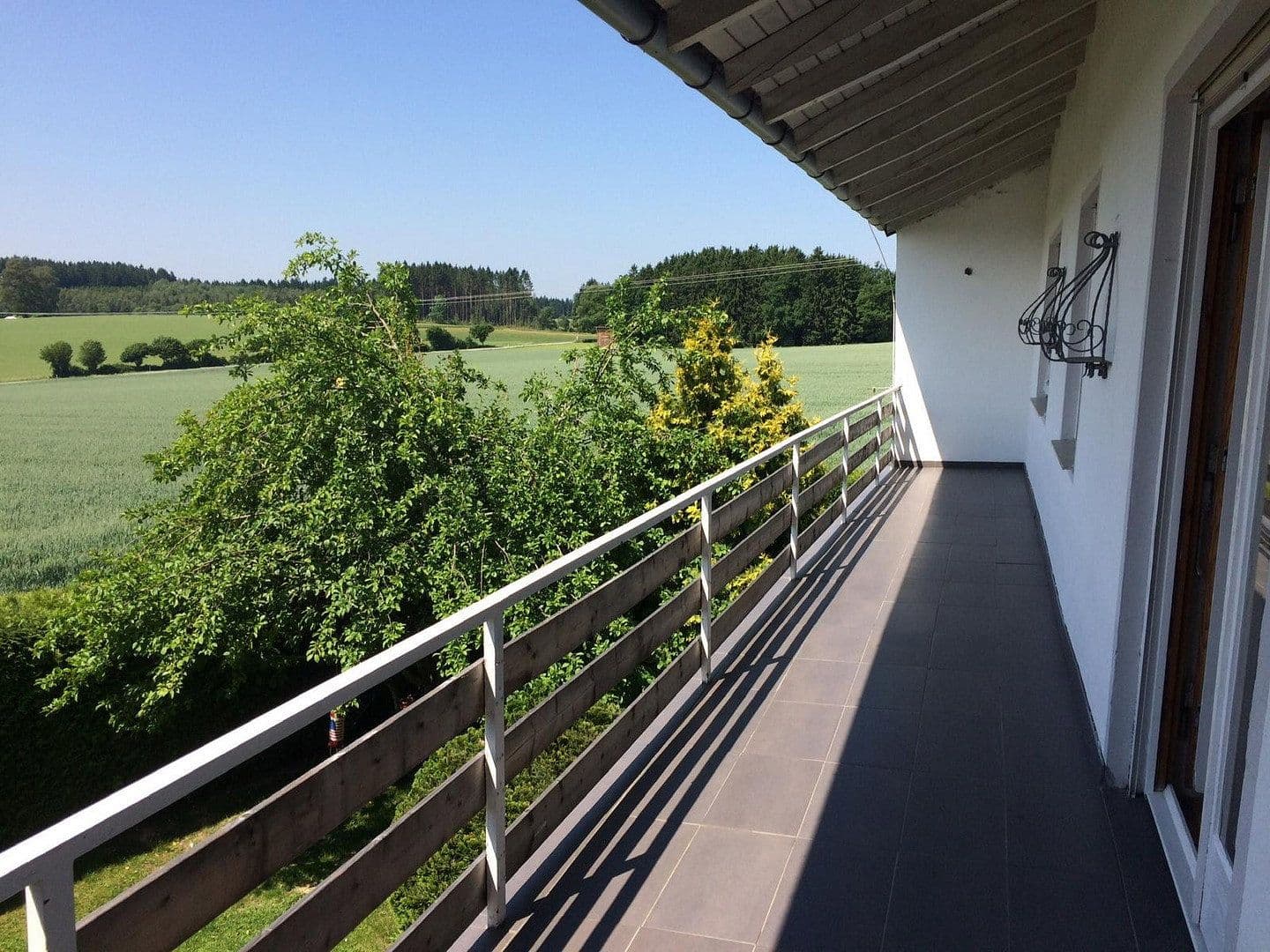 Prenájom bytu 3-izbový 110 m², Buch am Erlbach, Bavorsko Prenájom bytu 3-izbový 110 m², Buch am Erlbach, Bavorsko