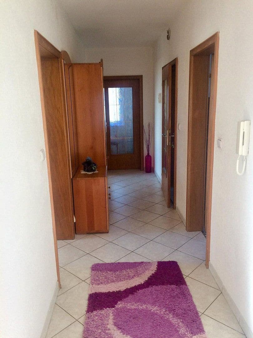 Prenájom bytu 3-izbový 110 m², Buch am Erlbach, Bavorsko Prenájom bytu 3-izbový 110 m², Buch am Erlbach, Bavorsko