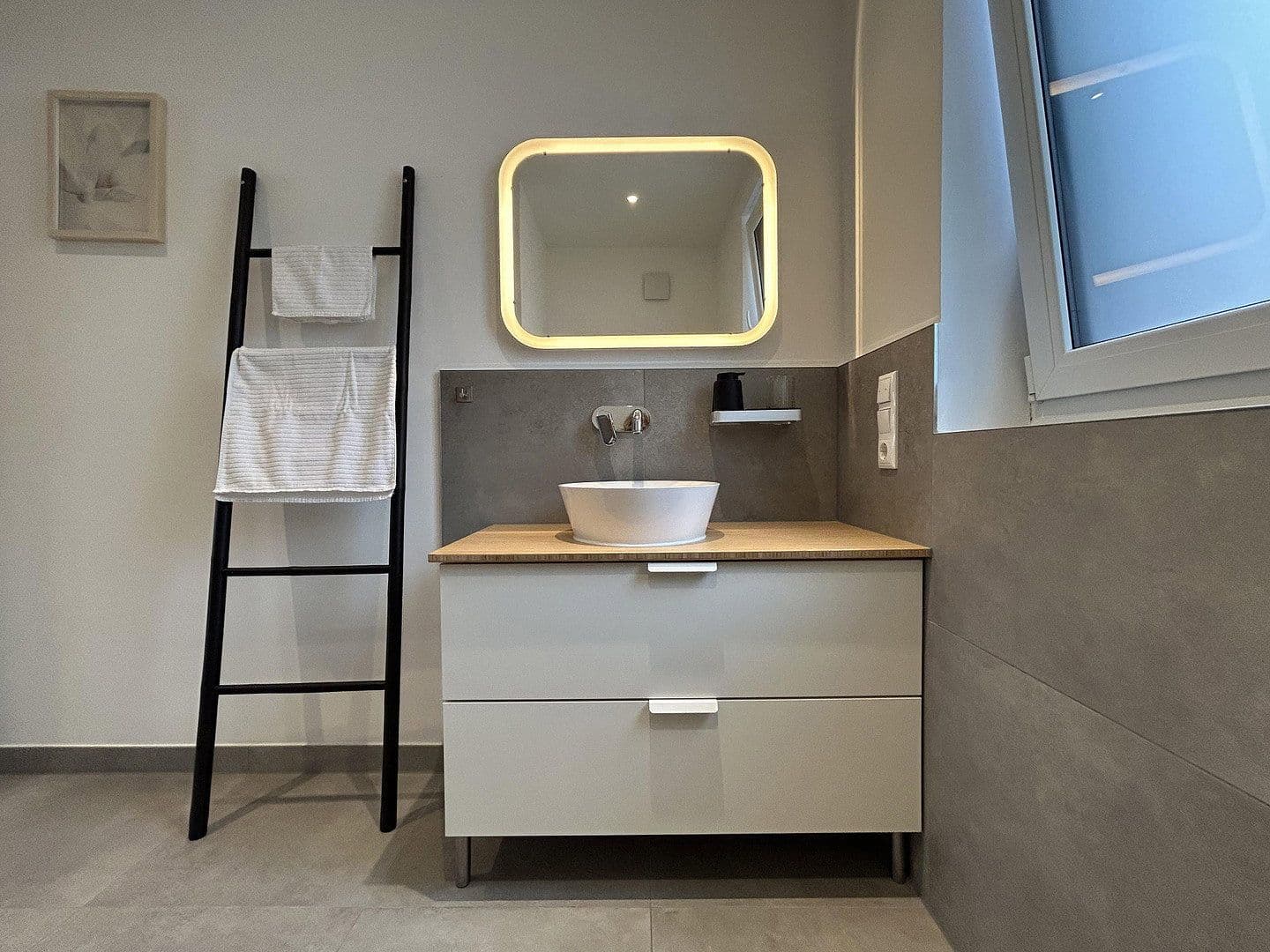 Prenájom bytu 2-izbový 64 m², Hannover, Dolné Sasko Prenájom bytu 2-izbový 64 m², Hannover, Dolné Sasko